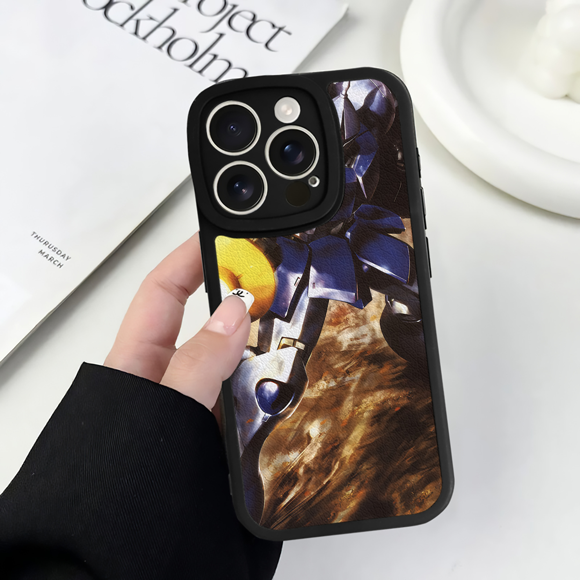 （画像用） 機動戦士ガンダム Mobile Suit Gundam 【iPhone 16シリーズ対応】シリコンスマホケース（レザー調） 材質：シリコン